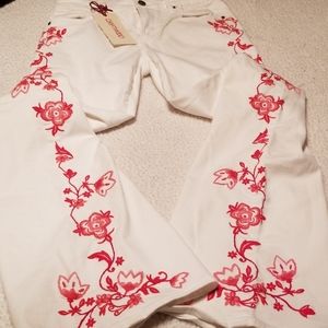 Driftwood Jean's new size 27 embroidered
